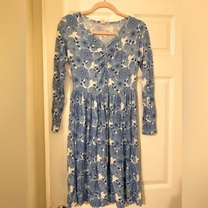 Kate Quinn women’s blue floral dress